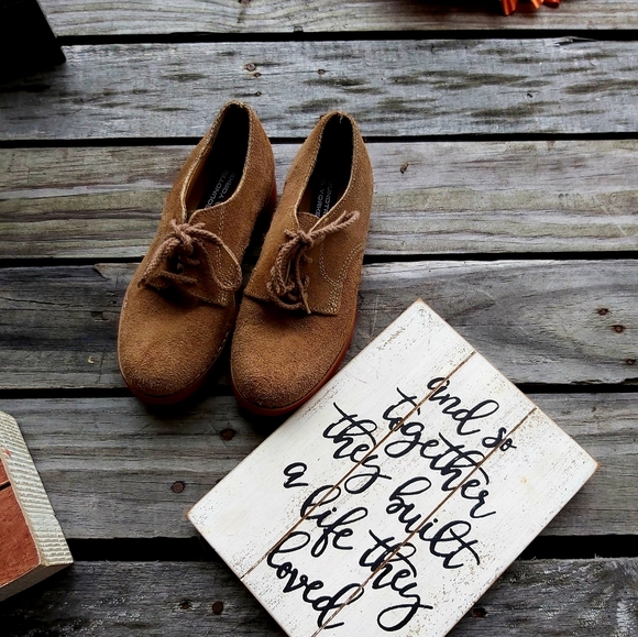 Roundtree & Yorke Shoes - Picture 3 of 8